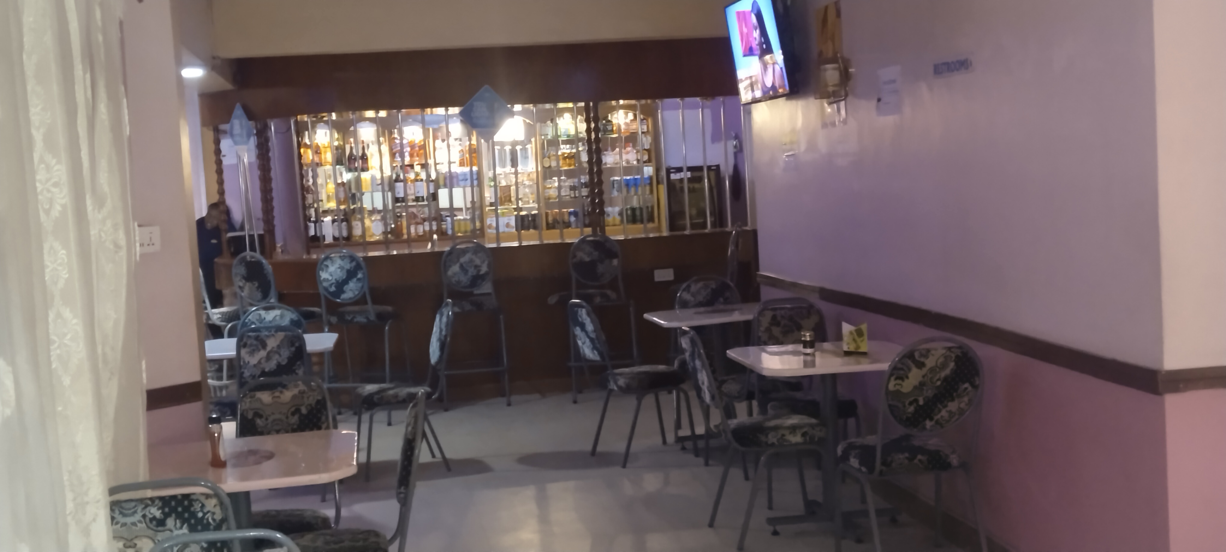 Hotel Bar